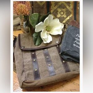 Mona B bag, this purse has an adjustable strap, and beautiful hardware. EUC!